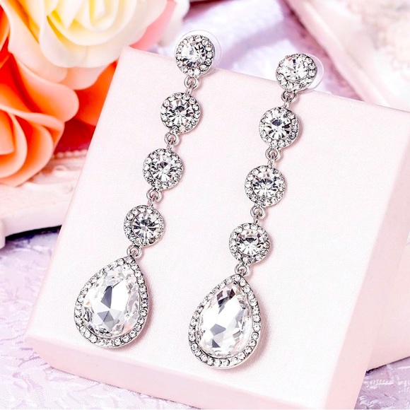✨Silver Austrian Crystal Drop Earrings - Picture 1 of 5